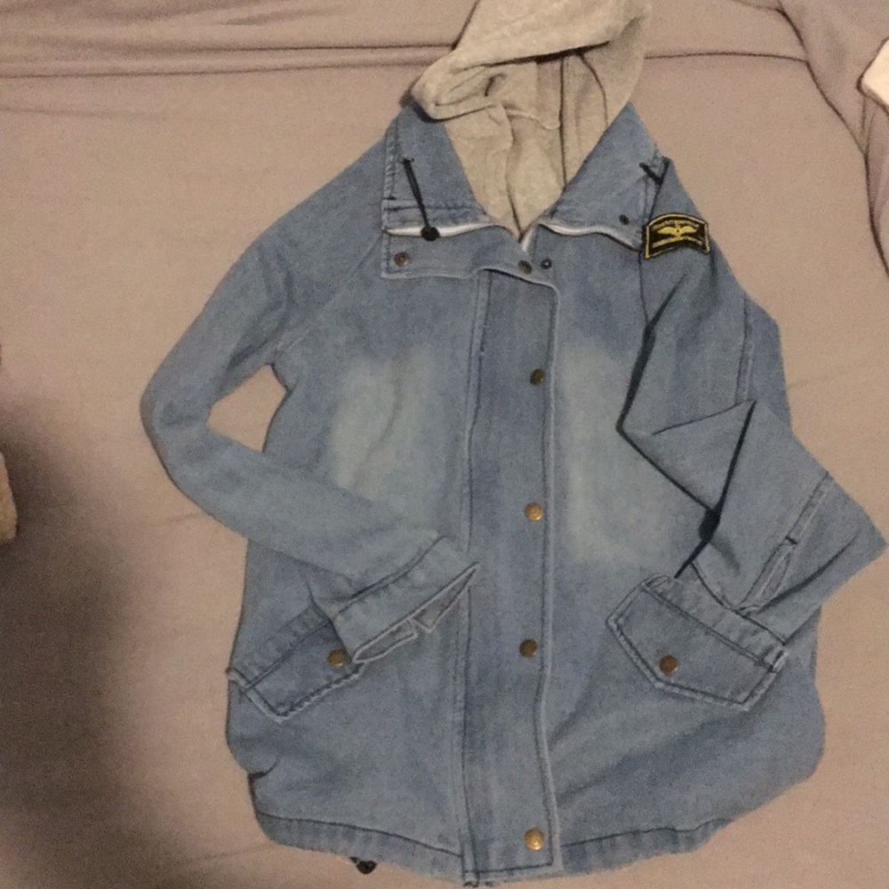 I’m selling a jean jacket with hood